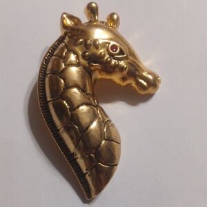 Vintage Giraffe Brooch